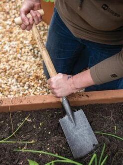 Gardener’s Lifetime Perennial Spade With Short T-Handle -Yard Tool Store 8600310 3318 tif